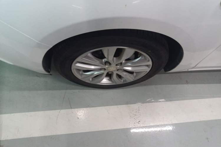 Used Buick GT 2019 15T Dual-Clutch Connected Elite Model China VI
