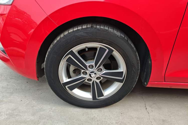 Used Skoda Rapid Spaceback 2019 1.5L Automatic Comfort Edition
