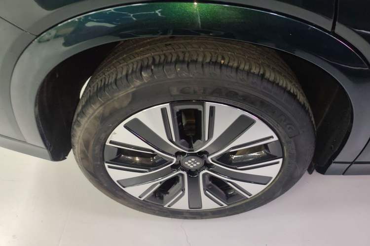 Used  E5 PLUS 2025 120km Standard Travel Custom Edition 7 Seats
