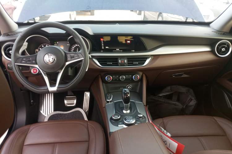 Used Alfa Romeo Stelvio 2019 2.0T 280HP Black Package Limited Edition