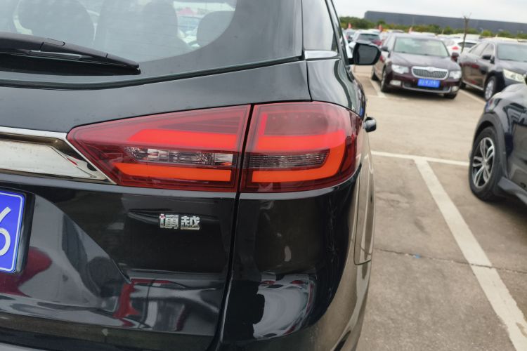 Used Geely Auto Emgrand X7 Sport 2018 1.8TD Automatic Two-Wheel Drive Smart Connect 4G Internet Edition
