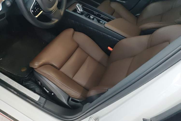 Used Volvo S60 2024 B4 Zhiyuan Luxury Edition