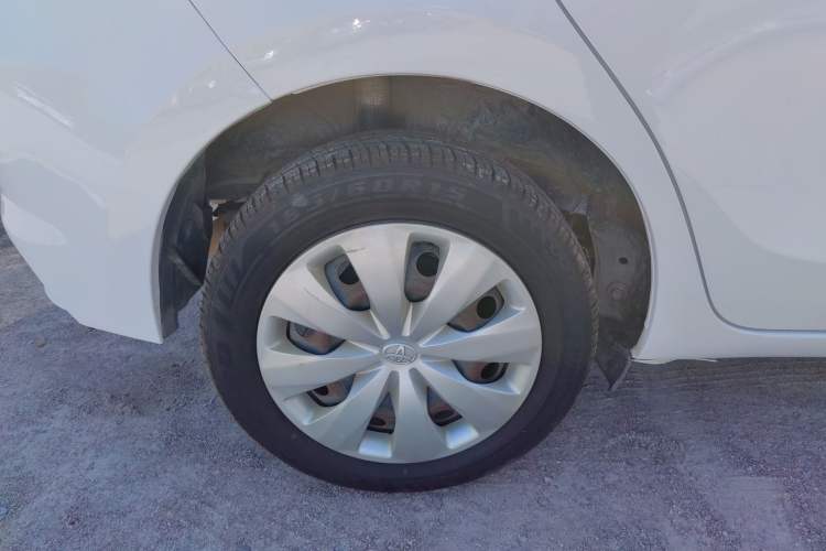 Used Toyota YARiS L 2016 Revised 1.5E CVT Charming Edition