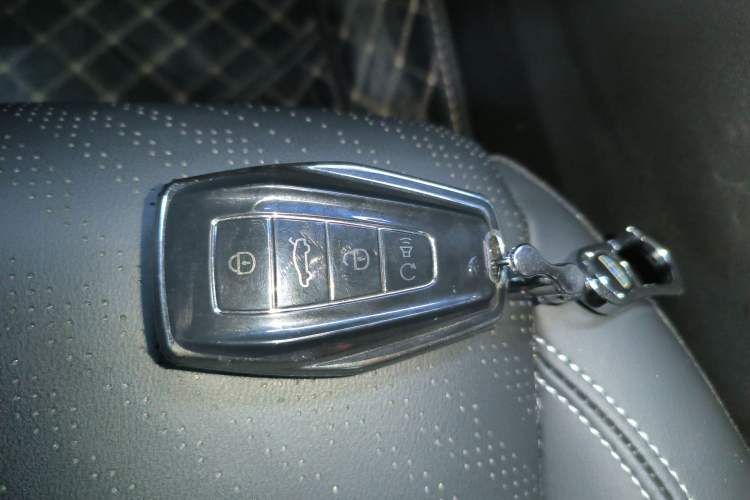 Used Geely Auto Emgrand 2022 4th Generation 1.5L CVT Luxury Model
