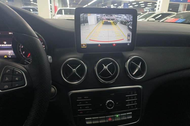 Used Mercedes-Benz GLA 2018 GLA 200 Fashion Model
