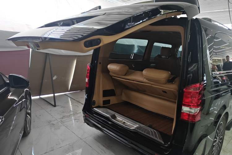 Used Mercedes-Benz Vito 2018 2.0T Business Version China VI Emission Standard
