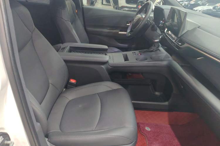 Used Toyota Sienna 2024 2.5L Hybrid Four-Wheel Drive Prestige Edition
