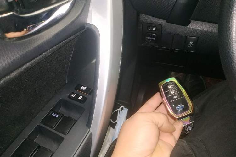 Used Toyota Levin 2017 Revised Dual-Engine 1.8H GS E-CVT Elite Sunroof Version China V Standard
