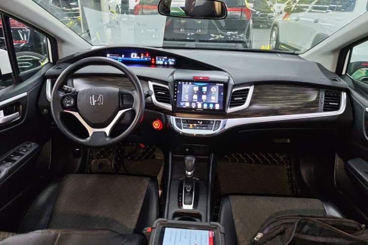 Used Honda Jade 2017 1.8L automatic Comfort version 5 seats
