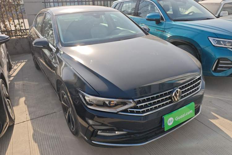 Used Volkswagen Magotan 2023 2 Million Units Commemorative Edition 330TSI DSG Luxury Version
