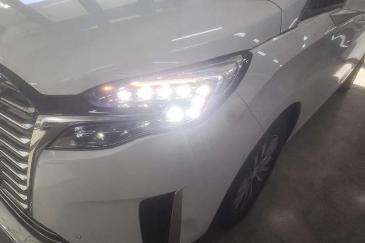 Used Buick GL8 2023 ES Lu Zun Deluxe Model
