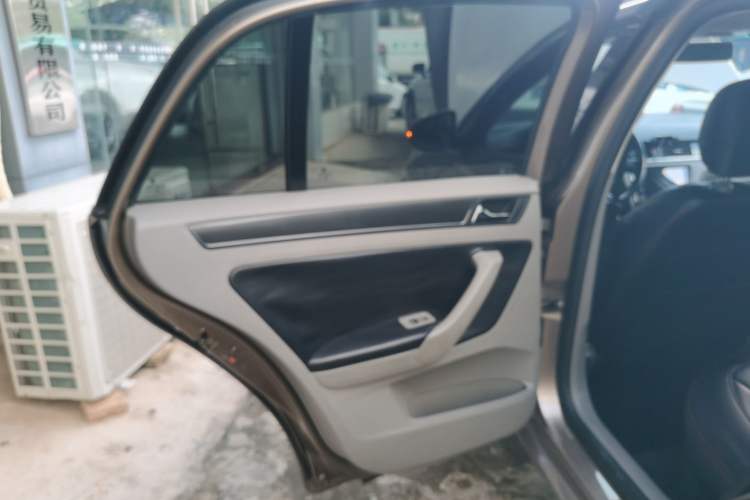 Used Volkswagen Bora 2015 Value Edition 1.6L Automatic Fashion Version