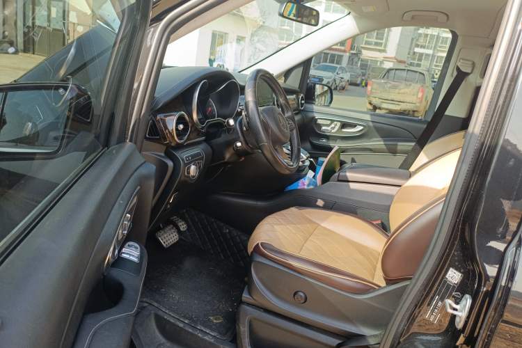 Used Mercedes-Benz V-Class 2018 V 260 Prestige Edition China VI