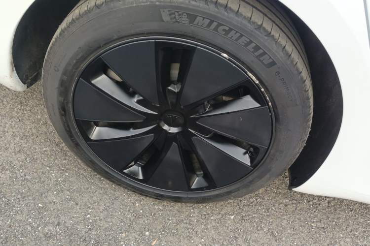 Used Tesla Model 3 2023 Long-Range All-Wheel-Drive Version
