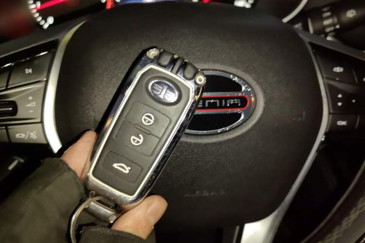 Used FAW Senya R9 2018 1.2T Automatic Luxury Smart Edition