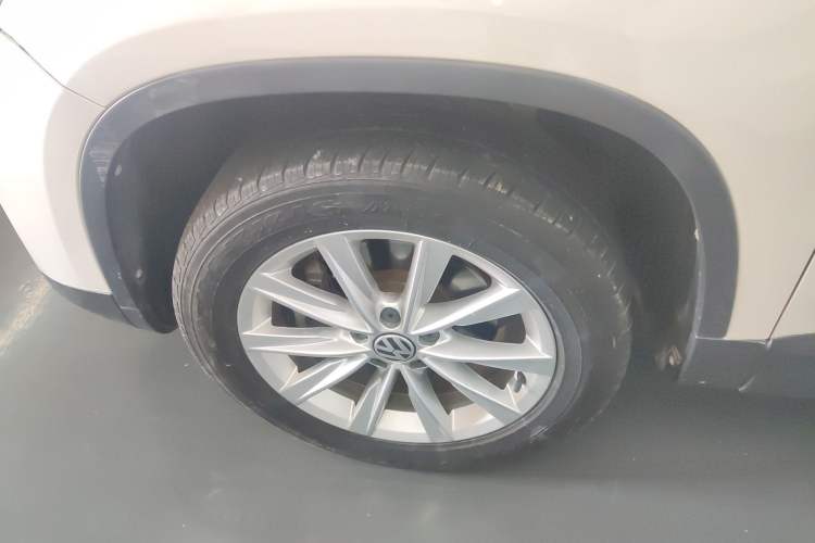 Used Volkswagen Tiguan 2017 300TSI Automatic Two-Wheel Drive Silk Road Comfort Edition
