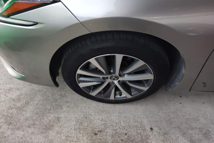 Used Lexus ES 2020 200 Excellence Edition
