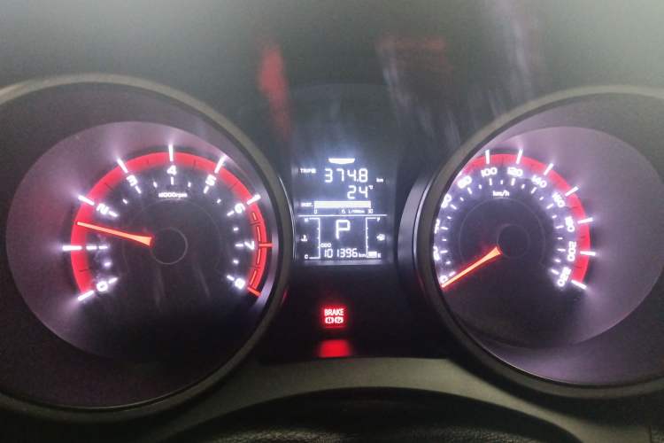 Used SsangYong Tivolan 2015 1.6L Automatic Two-Wheel Drive Zhi Chun Edition
