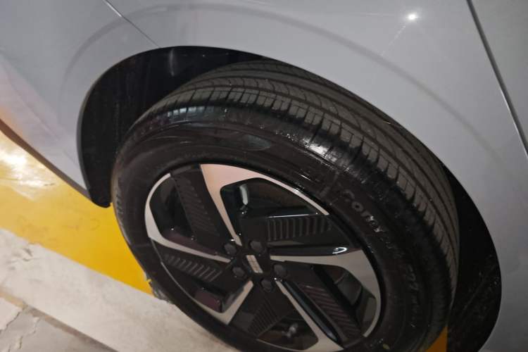 Used  L6 2024 125km PLUS Dragon Edition
