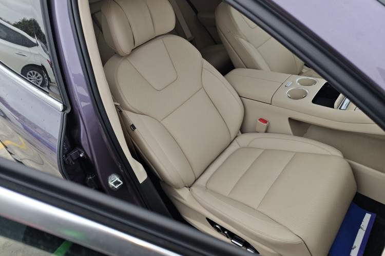 Used Hima AITO M5 2025 Extended-Range Ultra All-Wheel-Drive Version