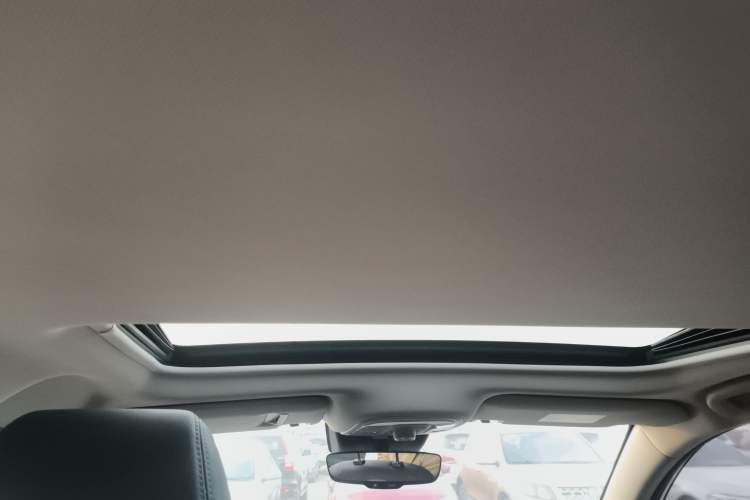 Used BYD Song New Energy 2019 Song DM 1.5TID Smart Connect Premium Model
