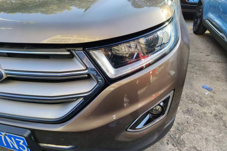 Used Ford Edge 2016 EcoBoost 245 Two-Wheel-Drive Titanium 7-Seater
