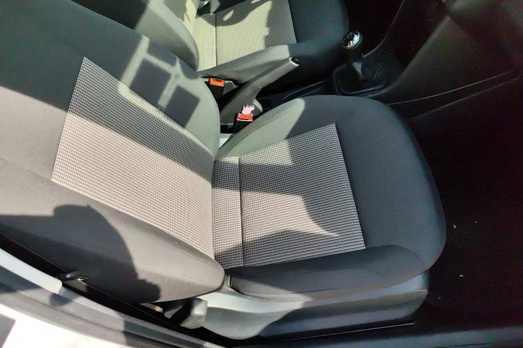 Used Volkswagen Polo 2016 1.4L Manual Fashion Model