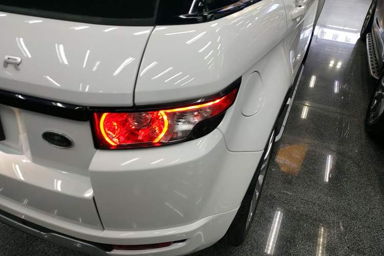 Used Land Rover Range Rover Evoque 2015 2.0T 5-Door Ignite Edition
