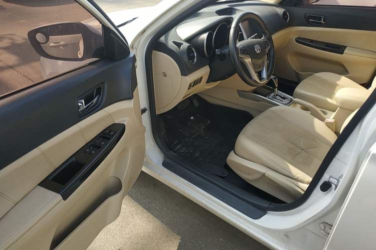 Used Changan Eado 2015 1.6L Automatic Luxury Model
