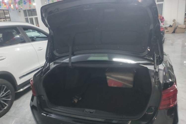 Used Toyota Crown 2015 2.0T Fashion Edition
