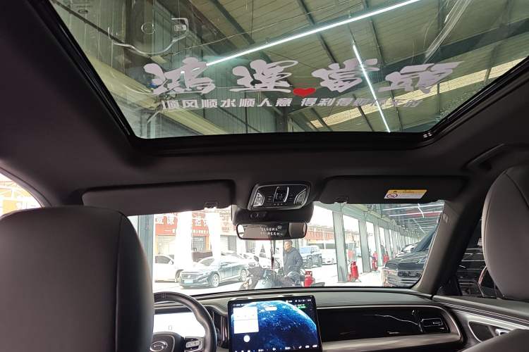 Used GAC Trumpchi GS8 2025 Linghang Series 2.0 TGDI Two-Wheel-Drive Luxury Edition 5 Seats
