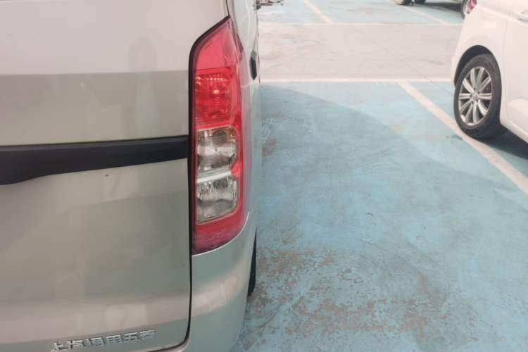 Used Wuling Hongguang V 2022 1.5L Jingqu Version Hydraulic Power Steering LAR
