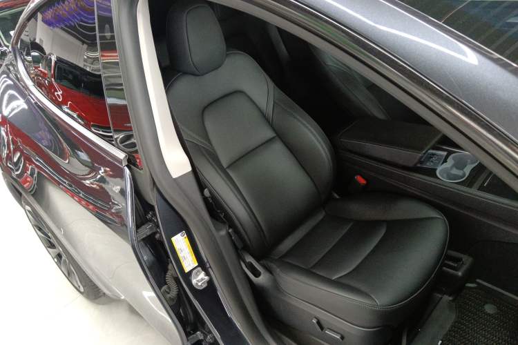 Used Tesla Model Y 2024 Long-Range All-Wheel-Drive Version
