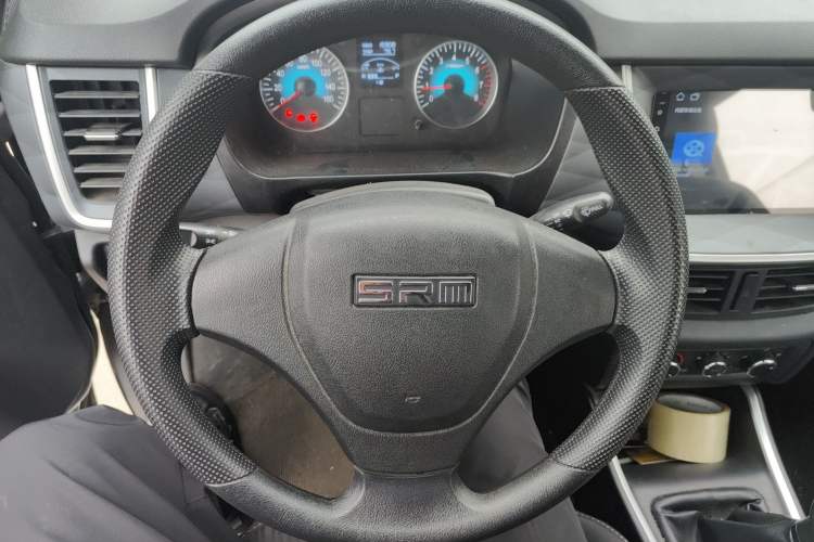 Used Jinbei Gold Hiace M Classic 2022 1.5L Engineering Lion Passenger Vehicle 6 Seats
