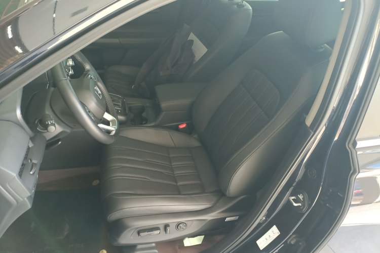 Used Honda Breeze 2023 240TURBO Two-Wheel-Drive Luxury Edition 5 Seats
