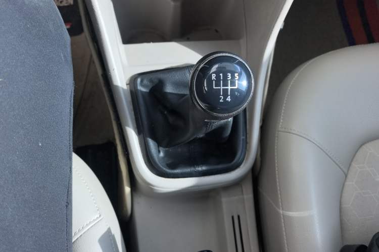 Used Volkswagen Santana 2013 1.6L Manual Comfort Edition
