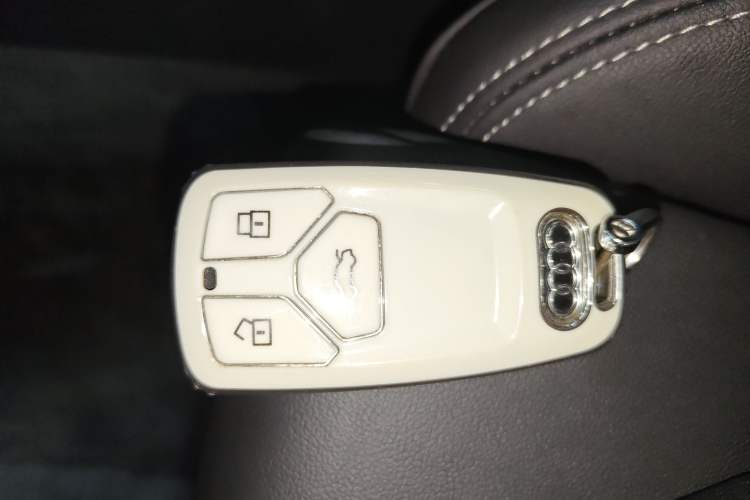 Used Audi Q5L 2023 40T Luxury Dynamic Model
