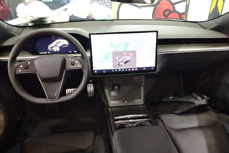 Used Tesla Model S 2023 Three-Motor All-Wheel-Drive Plaid Version
