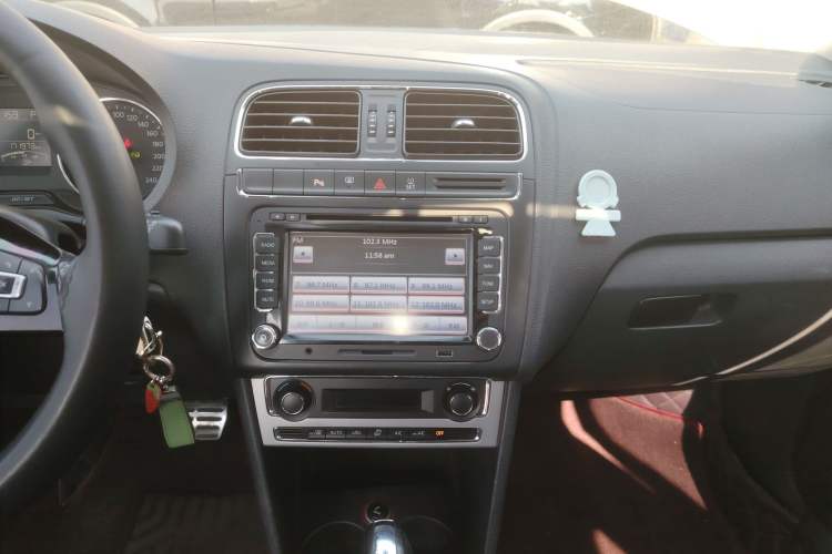 Used Volkswagen Polo 2014 1.6L Cross Polo Automatic