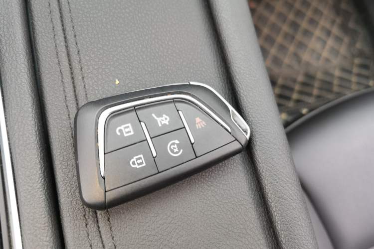 Used Cadillac XT5 2020 28T Luxury Version
