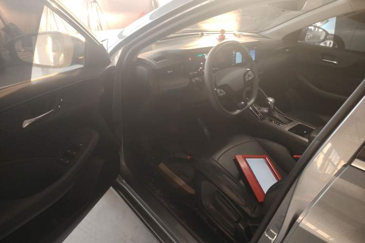 Used Roewe i5 2023 1.5L CVT Luxury Edition