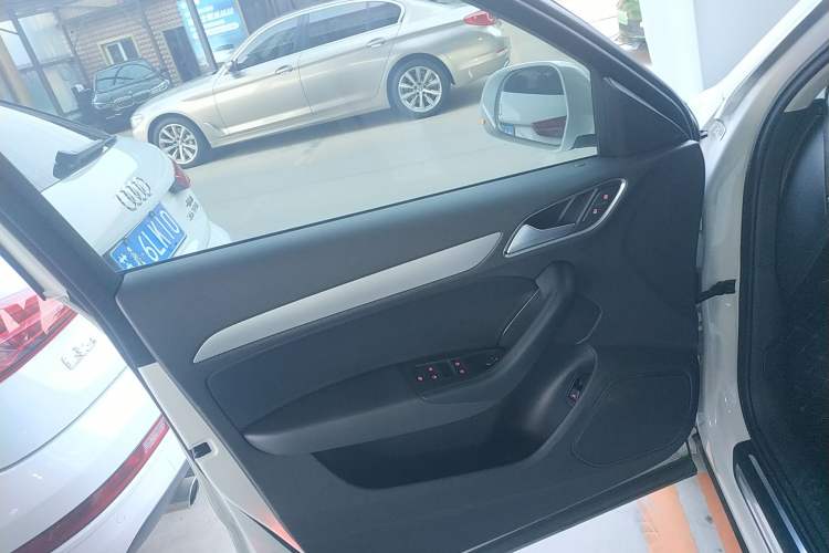 Used Audi Q3 2017 35 TFSI Fashion Model
