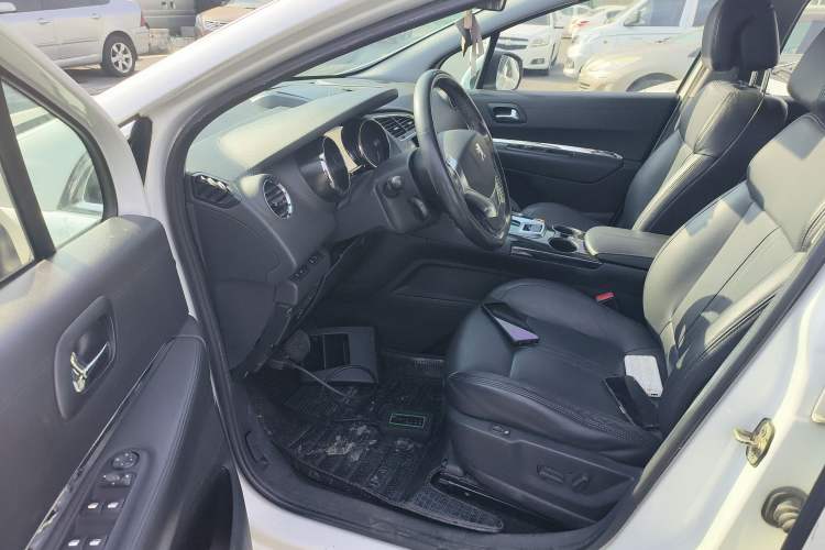 Used Peugeot 3008 2015 2.0L Automatic Trend Edition
