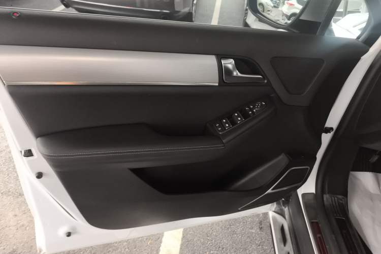 Used BYD Tang 2019 2.0T Automatic SmartConnect Prestige 7-Seater China VI Standard
