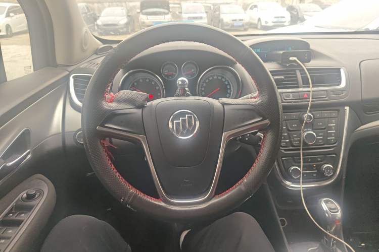 Used Buick Encore 2015 1.4T Automatic Two-Wheel Drive Urban Elite Version

