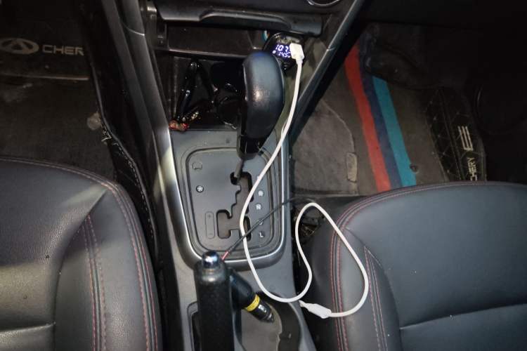 Used Chery Tiggo 3 2015 1.6L CVT ZhiShang Commemorative Edition
