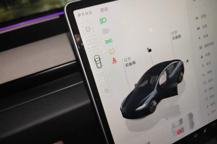 Used Tesla Model 3 2023 Long-Range All-Wheel-Drive Version