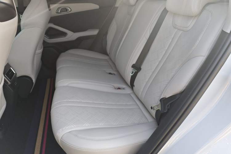 Used BYD Yuan UP 2025 Intelligent Driving Version 401 KM Dynamic Edition
