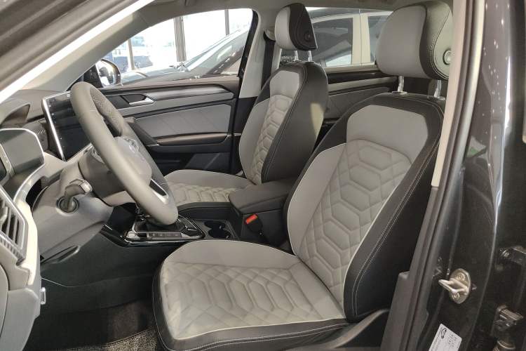 Used Volkswagen Tayron 2024 330TSI Two-Wheel Drive Luxury Plus Advanced Version
