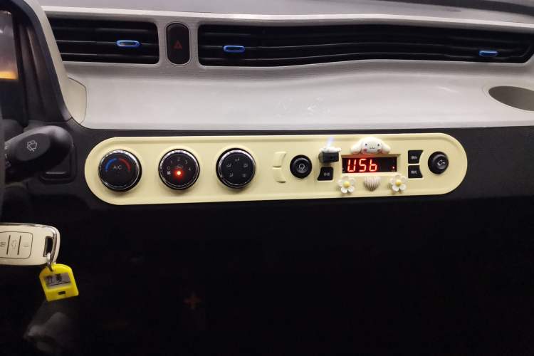 Used Wuling Hongguang MINIEV 2021 Macaron Fashion Model Lithium Iron Phosphate